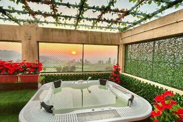 Appartements touristiques Emrald Villa