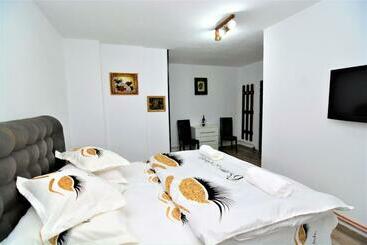 پانسیون La Păușa