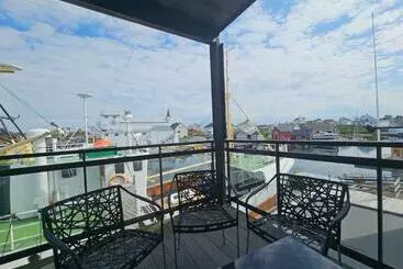 Huoneistohotelli Fab 8 Sardinfabrikken   Fedje Island