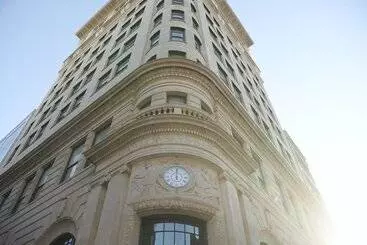 هتل Nine Orchard
