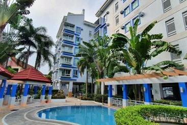 ツーリストアパートメント Scandia Suites At South Forbes Homey & Cozy 2 Bedroom Condo