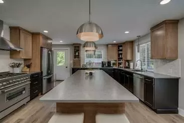 ツーリストアパートメント Luxurious Adirondack Cabin With Sauna And Hot Tub