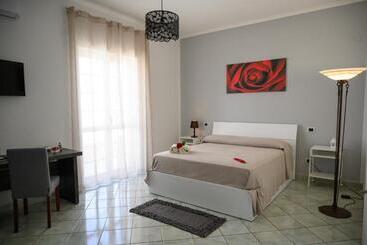 تختخواب و صبحانه Flowers House