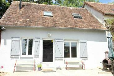 Turistlejligheder Maison Calme Avec Jardin Clos, Proche Alençon   3 Chambres, équipements Complets, Animaux Acceptés