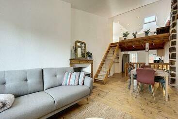 ツーリストアパートメント Maison Atypique Centre Historique Puy En Velay