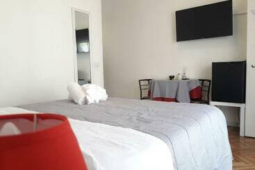 ペンション Affittacamere L Orchidea