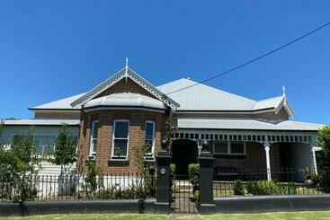 住宿加早餐 Wingham House