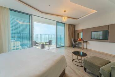 هتل آپارتمان Moonlight Bay Panorama Condotel Ocean View