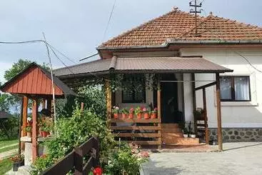 Cazare La Fermă