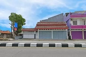 Hotel Oyo 91399 Homestay Trendy Syariah