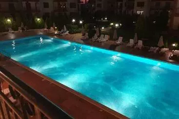 アパートホテル Famagusta Antoniya