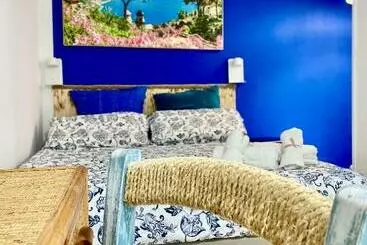 تختخواب و صبحانه Blu Airport Room Fiumicino