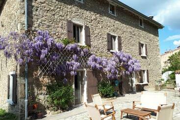 مبيت وإفطار Un Jardin Secret