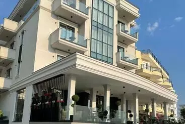Hotel Rozafa Palace