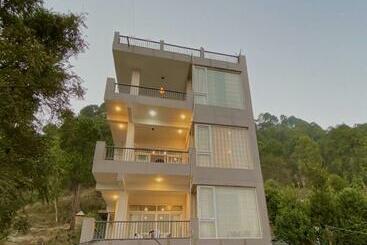 Lägenhetshotell Live Life Luxury Villas By Stayapart