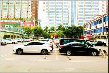 בית מלון כפרי Guangzhou Shan Dong Building Luyue