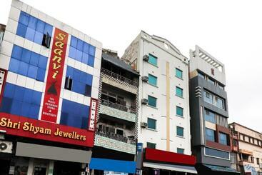 هتل Akash Deep International By Wb Inn