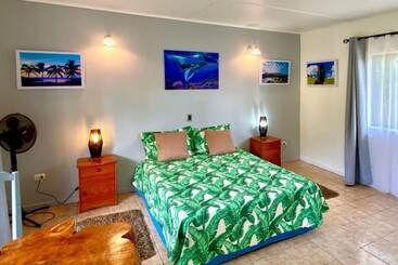 Bed and Breakfast Kahina Lodge