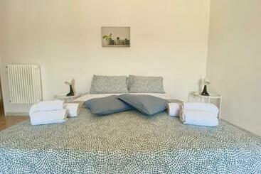 Пансион Guest House Service   Modugno