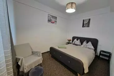 Pensió Renate House