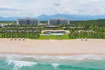 استراحتگاه Ana Mandara Cam Ranh