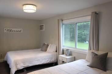 Lakeview Motel And Cottages