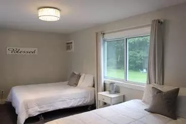 Lakeview Motel And Cottages