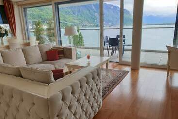 Appartamenti turistici Eglise Catholique Cosy And Bright Apartment In Montreux