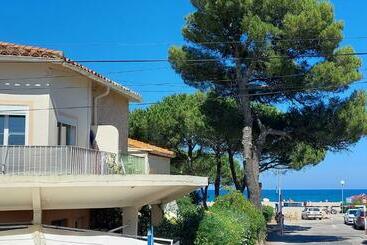 Turistlägenheter Sur La Plage, Super Studio Avec Vue Sur La Mer