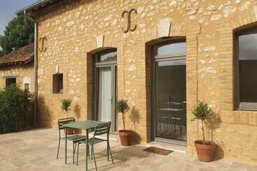 ベッドアンドブレックファースト Chambres D Hôtes De La Vallée