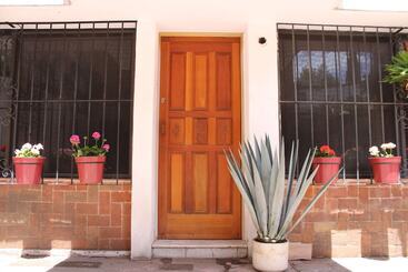 تختخواب و صبحانه Casa Luna Coyoacan