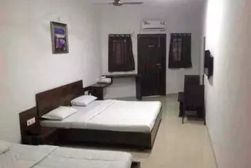 Hotel Pop 93633  Rk