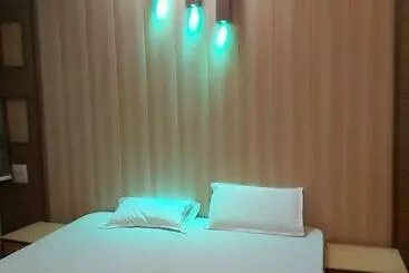 Hotel Vilas, Prayagraj