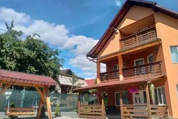 Apartamenty turystyczne Casa La Cozacu