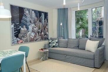 游客公寓 ~ The Blue Apartment ~ 1bd With A Cozy Balcony