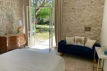 Aamiaismajoitus (B&B) Jas De Berrias Chambre D’hôte