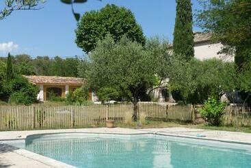 ツーリストアパートメント Chic Et Champêtre