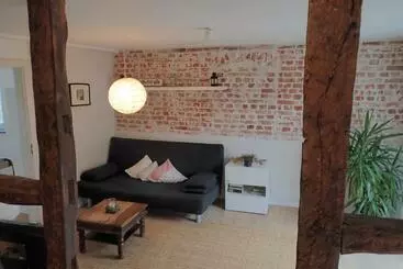 ツーリストアパートメント Ferienwohnung Holzmaden Am Platz