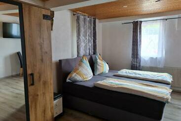 בית מלון כפרי Zum Goldenen Fass