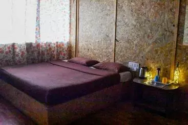 تختخواب و صبحانه Tycoon Wood Cabins