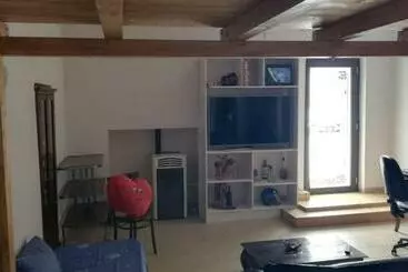 ツーリストアパートメント Piano Terra Casa Intera