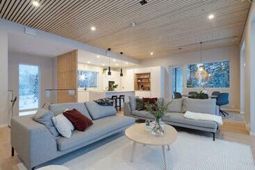 דירות לתיירים Villa Forest Private Location, Sauna And Jacuzzi