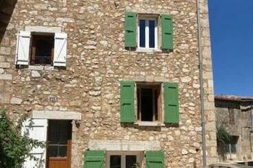 Жильё для туристов Charming Village House For 6 People