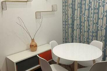 관광객 아파트 Poli House   City Center