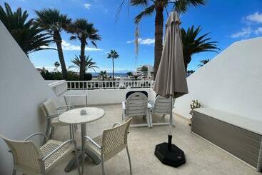 Turistihuoneistot Apartamento En Edificio Villaflor San Eugenio Bajo Vistas Al Mar