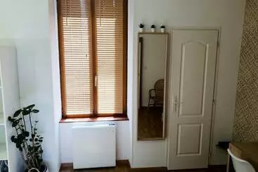 Turistihuoneistot Appartement Cosy Entier, Parking Gratuit Dans La Rue