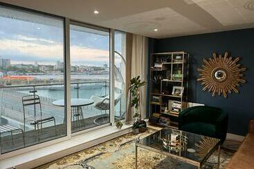 ツーリストアパートメント Gallions  Apartments