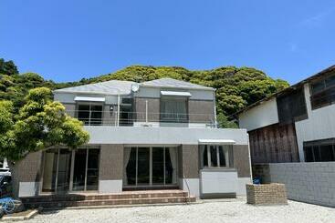 관광객 아파트 Guest House Sol 勝浦の海の幸でbbq#開放感のある貸切戸建 勝浦漁港や勝浦朝市徒歩圏内 在海邊的獨立屋裡放鬆 豐富的海上活動