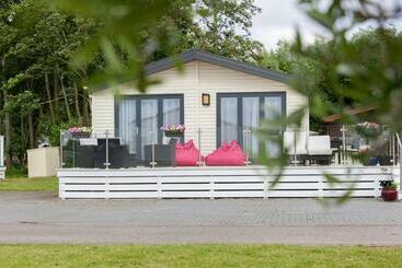 Apartamentos turísticos Spacious Homely Lakeside Lodge Close To The Beaches