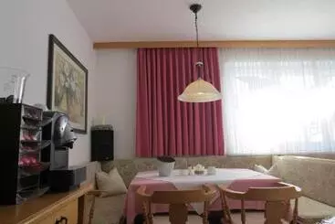 Bed and Breakfast Haus Churlis